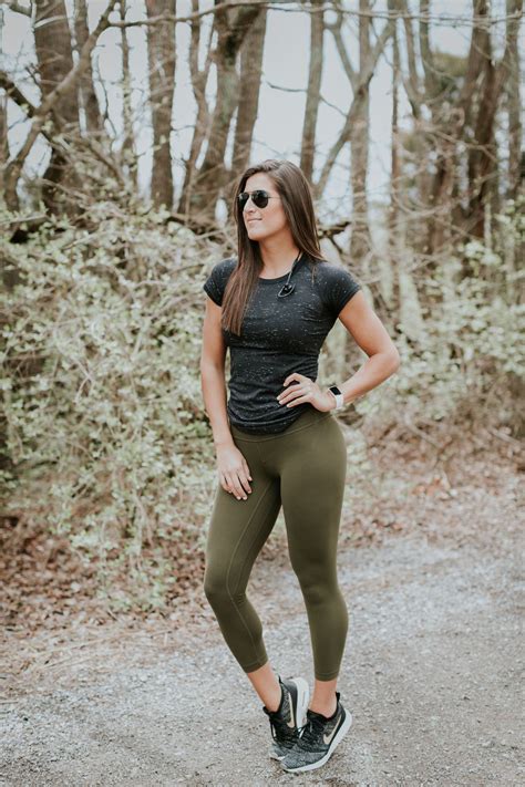 outfits with green leggings